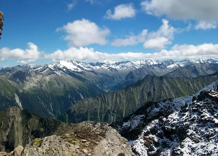 福乐尔宾馆 公寓 *