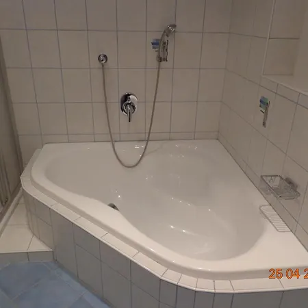 Gaestehaus Floerl Apartman *
